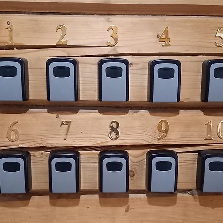 S Neries 19 Apartamentai Su Parkingu Šiauliai Exteriör bild
