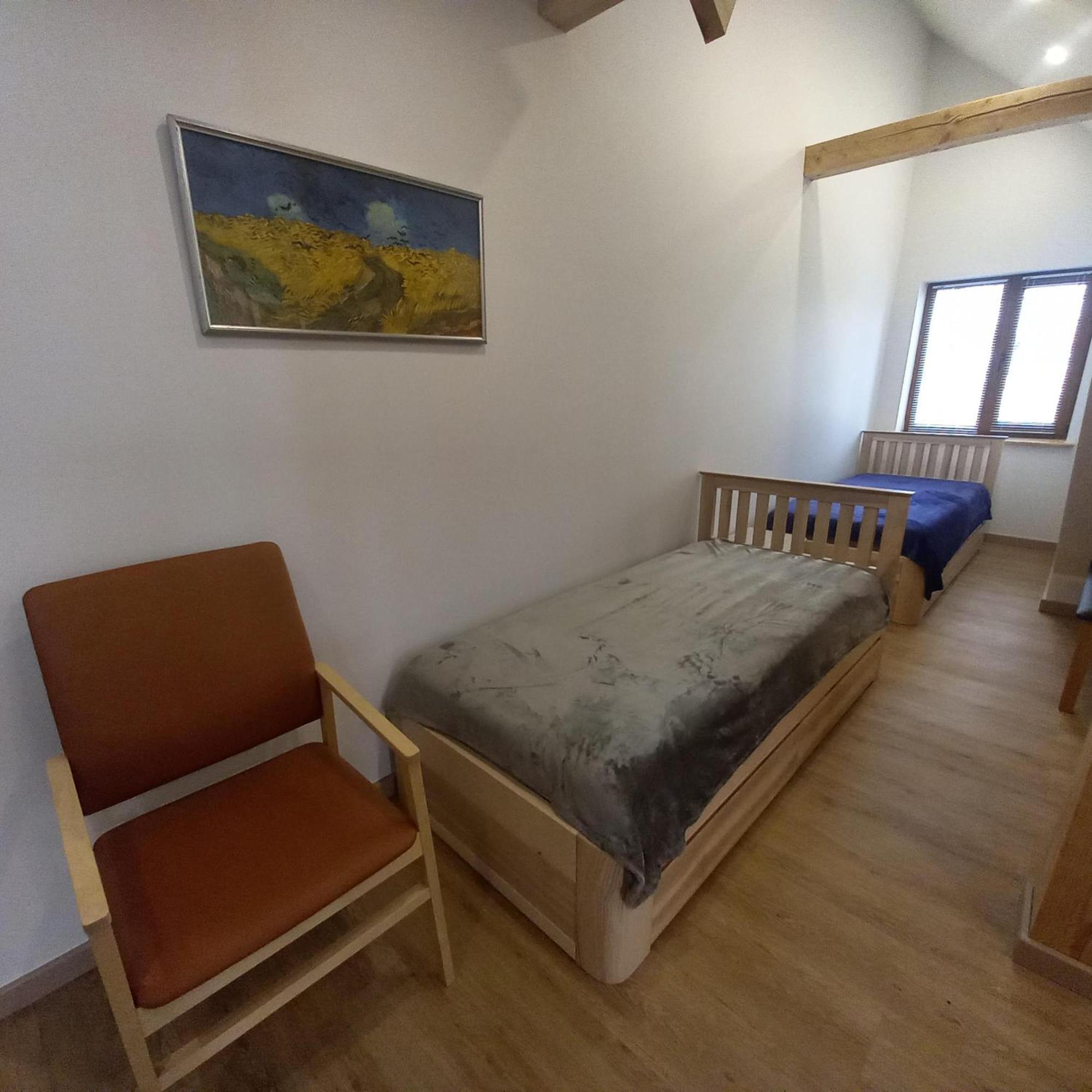 S Neries 19 Apartamentai Su Parkingu Šiauliai Exteriör bild