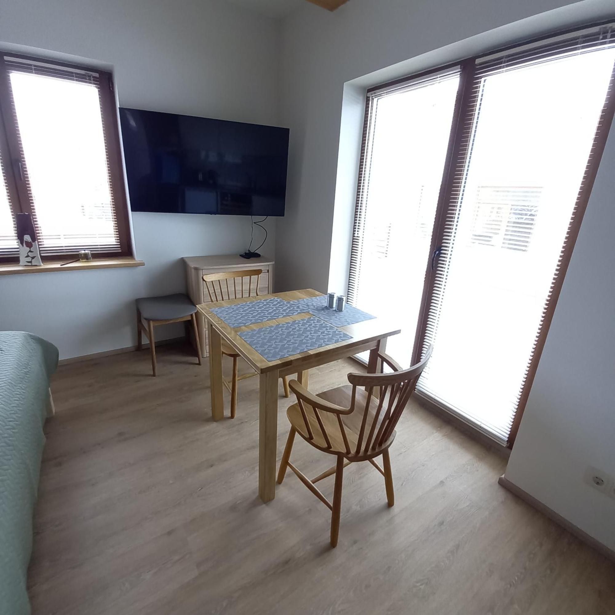 S Neries 19 Apartamentai Su Parkingu Šiauliai Exteriör bild