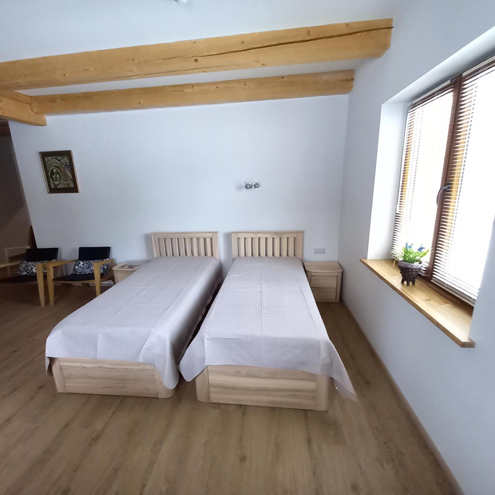 S Neries 19 Apartamentai Su Parkingu Šiauliai Exteriör bild